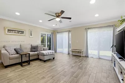 5723 NW 87th Ave, Tamarac, FL 33321 - Photo 8