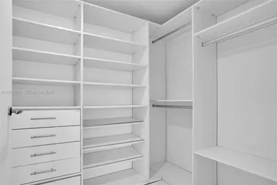 200 Biscayne Boulevard Way #503, Miami, FL 33131 - Photo 14