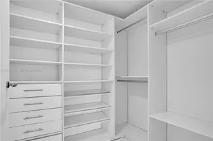 200 Biscayne Blvd Way, Miami, FL 33131 - Photo 14