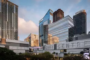 88 SW 7th St, Miami, FL 33131 - Photo 14