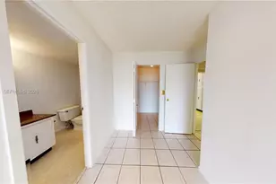 1000 Parkview Dr, Hallandale Beach, FL 33009 - Photo 30