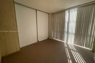 1000 Parkview Dr, Hallandale Beach, FL 33009 - Photo 20