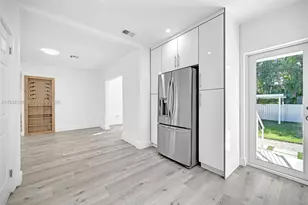 876 NE 81st St, Miami, FL 33138 - Photo 18