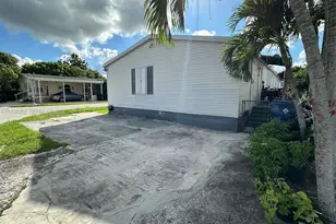 19800 SW 180th Ave, Miami, FL 33187 - Photo 32