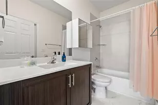 10513 W 32nd Ln, Hialeah, FL 33018 - Photo 8