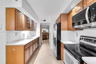 16485 Collins Ave, Sunny Isles Beach, FL 33160 - Photo 8