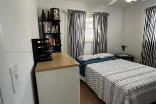 2420 Park Ln, Hollywood, FL 33021 - Photo 12