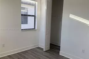 3299 W 96 Pl, Hialeah, FL 33018 - Photo 6