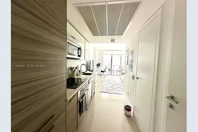 1300 Brickell Bay Dr #1205, Miami, FL 33131 - Photo 4