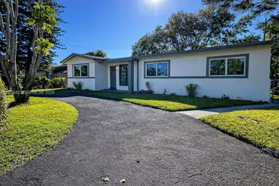 740 NE 181st St, Miami, FL 33162 - Photo 2