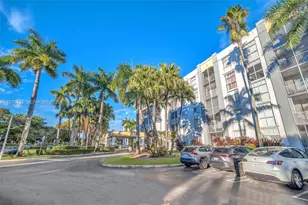 9725 NW 52nd St, Doral, FL 33178 - Photo 2