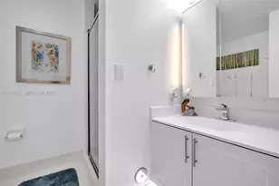 9725 NW 52nd St, Doral, FL 33178 - Photo 28