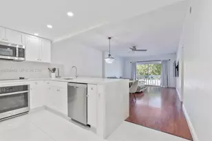 100 Edgewater Dr, Coral Gables, FL 33133 - Photo 2
