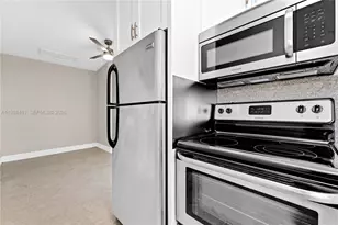 157 Curtiss Pkwy, Miami Springs, FL 33166 - Photo 10