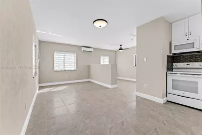 157 Curtiss Pkwy, Miami Springs, FL 33166 - Photo 36