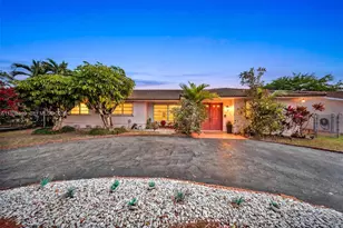 521 SW 99th Ave, Miami, FL 33174 - Photo 2