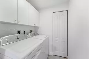 10710 NW 66th St, Doral, FL 33178 - Photo 22
