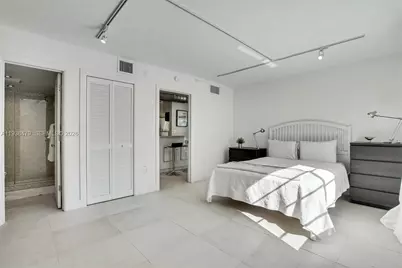 201 Jefferson Ave #2E, Miami Beach, FL 33139 - Photo 12