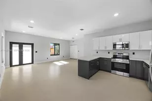601 NW 3rd Ave, Hallandale Beach, FL 33009 - Photo 8