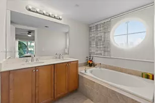 630 SE 15th St, Fort Lauderdale, FL 33316 - Photo 16
