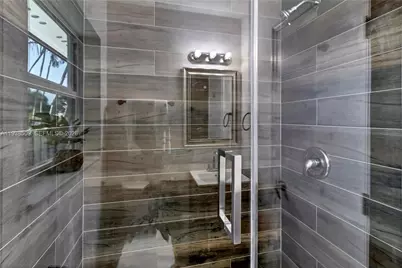 2141 NE 18th Ave, Wilton Manors, FL 33305 - Photo 24