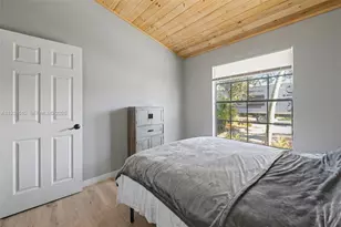 2350 Pecan Ct, Pembroke Pines, FL 33026 - Photo 14