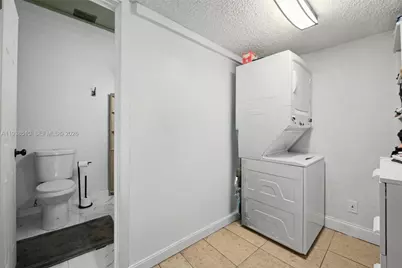 2350 Pecan Ct, Pembroke Pines, FL 33026 - Photo 34