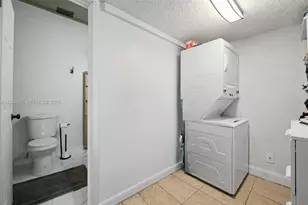 2350 Pecan Ct, Pembroke Pines, FL 33026 - Photo 34