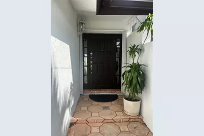 461 SW 89th Ct, Miami, FL 33174 - Photo 2