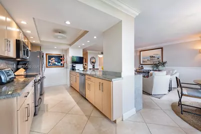 4000 Towerside Ter #1005, Miami, FL 33138 - Photo 1