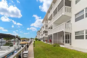 455 Paradise Isle Blvd, Hallandale Beach, FL 33009 - Photo 44