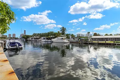 455 Paradise Isle Blvd #402, Hallandale Beach, FL 33009 - Photo 42