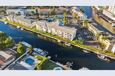 455 Paradise Isle Blvd #402, Hallandale Beach, FL 33009 - Photo 26