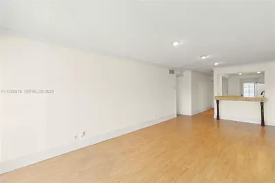 455 Paradise Isle Blvd #402, Hallandale Beach, FL 33009 - Photo 12