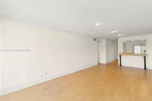 455 Paradise Isle Blvd, Hallandale Beach, FL 33009 - Photo 12