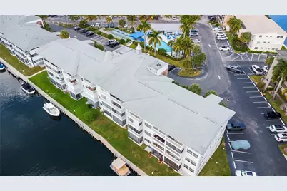 455 Paradise Isle Blvd #402, Hallandale Beach, FL 33009 - Photo 58