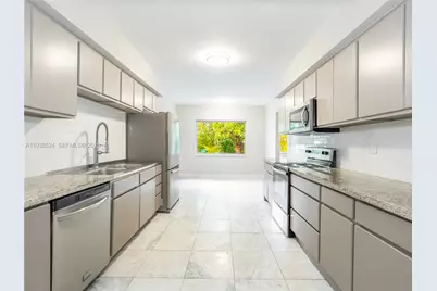 650 NE 60th St, Miami, FL 33137 - Photo 6