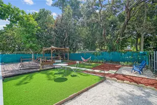 1370 NE 133rd St, North Miami, FL 33161 - Photo 16