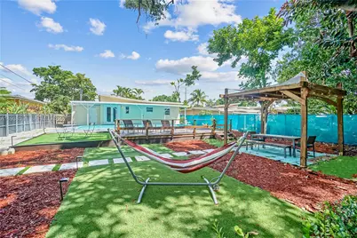 1370 NE 133rd St, North Miami, FL 33161 - Photo 18