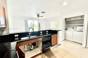 8234 SW 27th St, Miramar, FL 33025 - Photo 14