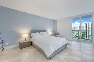 100 Bayview Dr, Sunny Isles Beach, FL 33160 - Photo 10