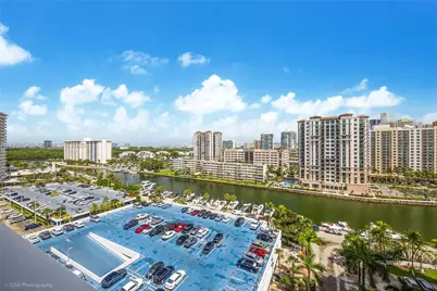 100 Bayview Dr #1231, Sunny Isles Beach, FL 33160 - Photo 2