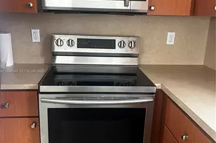 1304 SE 7th Ct, Homestead, FL 33033 - Photo 6