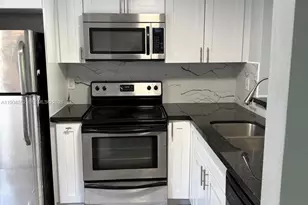 3872 NW 90th Ave, Sunrise, FL 33351 - Photo 10