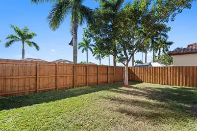 2380 NE 1st St, Homestead, FL 33033 - Photo 34