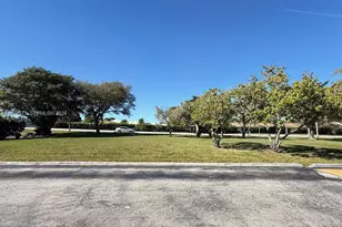 12144 SW 110th St Cir W, Miami, FL 33186 - Photo 28