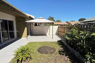 12144 SW 110th St Cir W, Miami, FL 33186 - Photo 24