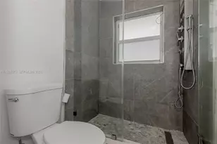 15221 N Laurel Ln N, Pembroke Pines, FL 33027 - Photo 48