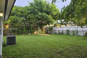 780 W 74th Pl, Hialeah, FL 33014 - Photo 24