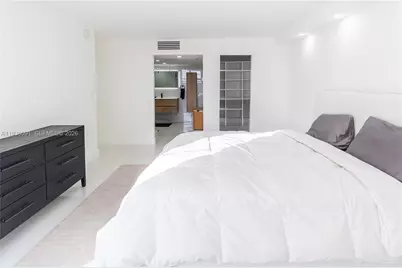5701 Collins Ave #601, Miami Beach, FL 33140 - Photo 12